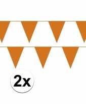 2x oranje vlaggenlijnen van plastic